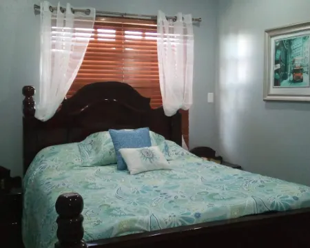 DB Tower Vacation Rental Hotels in Belize City