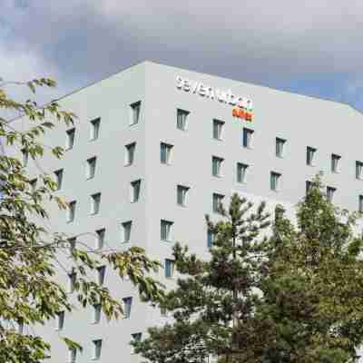 Seven Urban Suites Nantes Centre Hotel Exterior