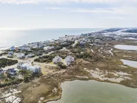 4BR/4BA - pool, elevator, deeded beach access, 2 king suites & AMAZING views!