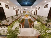 Hare Rama Hare Krishna - Eesha Hotel