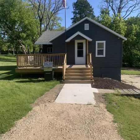 Cozy 2 Bedroom House Overlooking Little Sturgeon Bay