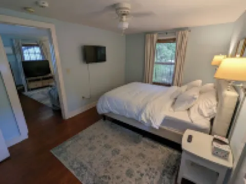 Peaceful Beaufort Guest House, Perfect for Couples