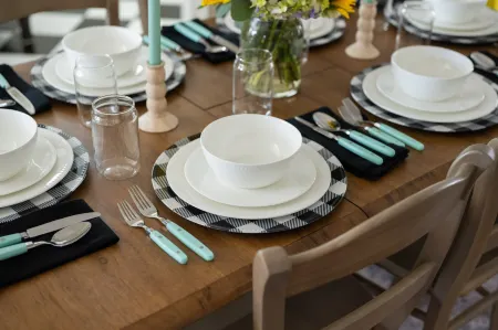 Charming Cottage with Hot Tub and Backyard Oasis - Inviting Getaway