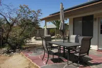 Serene Retreat with Heated Pool, Hot Tub, BBQ - Privacy