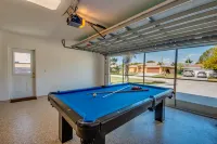 Private Beach, Pool Table and Spa Pool - Stunning Tropical Oasis