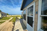 Spacious Cabin with Lake View and Grilling Area - Charming Getaway Hôtels à : Greenbush Township