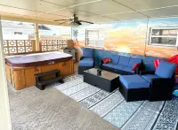 Heated Salt Water Pool and Spa Retreat - Charming Coastal Oasis