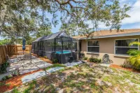 Private Backyard and Screened Lanai - Inviting Tranquil Retreat