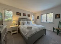 Breathtaking Mountain Views and Cozy Fireplace - Exquisite Alpine Retreat