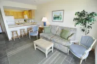 Scenic Harbor Views and Private Deck - Luxurious Waterfront Retreat Hotels in Hyde County