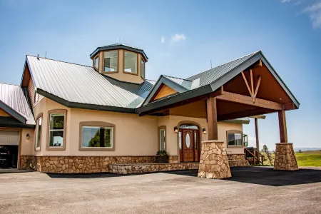 Luxury Mountain Retreat with Sauna and Stunning Views - Exquisite Oasis