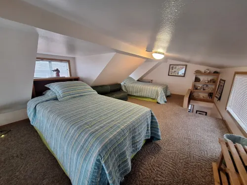 Luxurious Oceanfront Cabin 7 Getaway w/ Hot Tub Hotels in Smith River