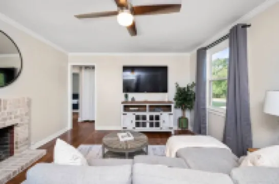 Cozy Outdoor Seating and Fully Equipped Kitchen - Charming Family Retreat