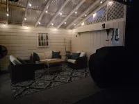 Elegant Country Living with Outdoor Oasis - Spacious and Allergy-Friendly