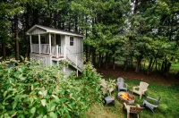 Modern Pondside Retreat W/ Hot tub