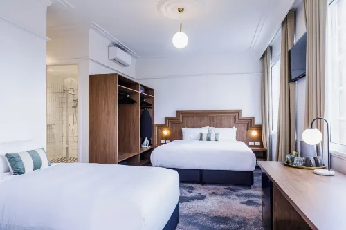 The Lakes Hotel, Rosebery Hotels in Zetland