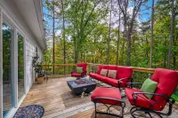 Gorgeous Soaking Tub and Fast Wi-Fi - Beautiful Mountain Retreat Hotels in Fort Payne