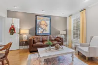 The Capitol Inn - Homestays