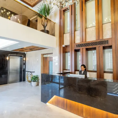 Hotel Golden Aura
