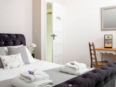 Lux Countryside Haven Mins to Beach Garden