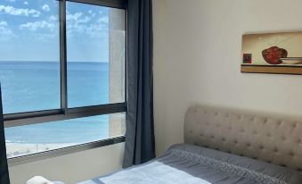 Spacious Sea View Apartment