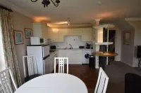 The Links Apartment Self Catering - parking