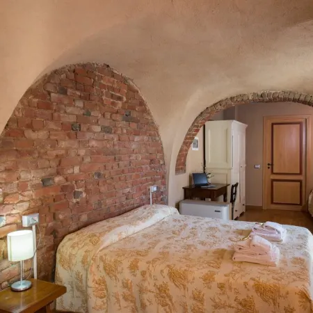Relais Palazzo Paleologi Sec.XIV Отели в г. Лу