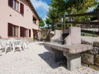 Cozy Farmhouse in Apecchio with Hot Tub