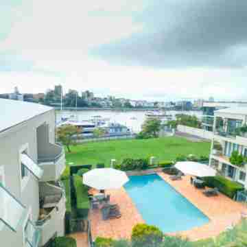 2Br Beautiful River Retreat Pool Wine Gym Netflix Fitness & Recreational Facilities