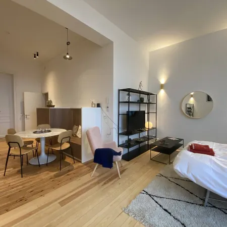 New Apartment center of Trendy St Gille Отели рядом с достопримечательностью «Станция метро Horta»