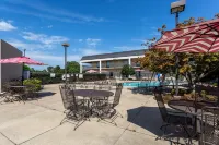Quality Inn Union City US 51 - Pools