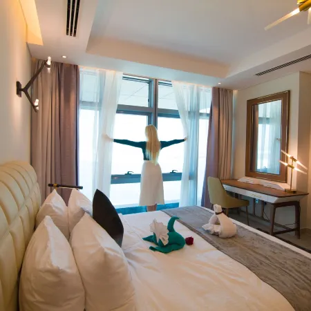 Waterfront Hotel Apartment