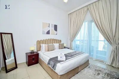 네 - 스파셔 퍼니시드 아파트먼트  호텔