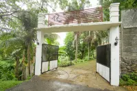 RedDoorz Syariah Near Ngade Lake Hotels in South Ternate