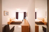 Hotel Lucija Hotels in Крушево