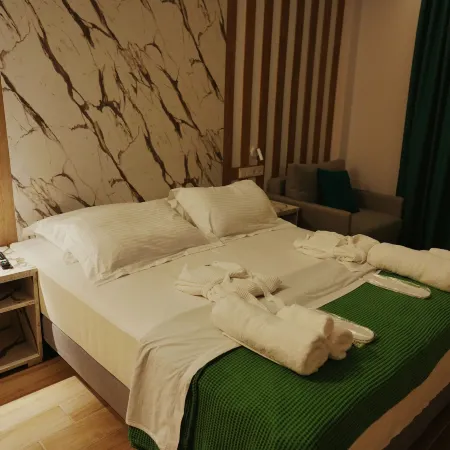 Electra Suites