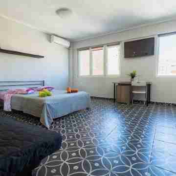 Modiano Studios Center-Your Urban Stay Rooms