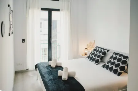 BBarcelona Central Boutique Apartments Отели рядом с достопримечательностью «Национальный дворец»