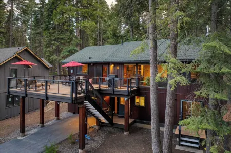 Paige Meadow by Avantstay Near Lake & Tahoe City