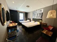 Hotell Siesta Hotels near Unique Dive & Travel