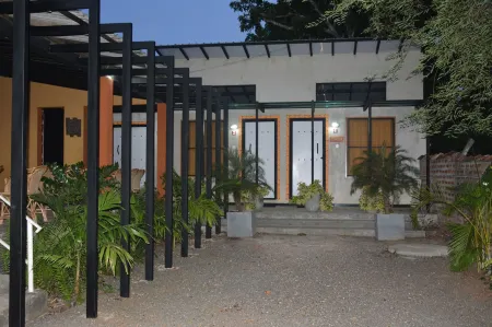 Haritha Holidays Отели в г. Миннерия