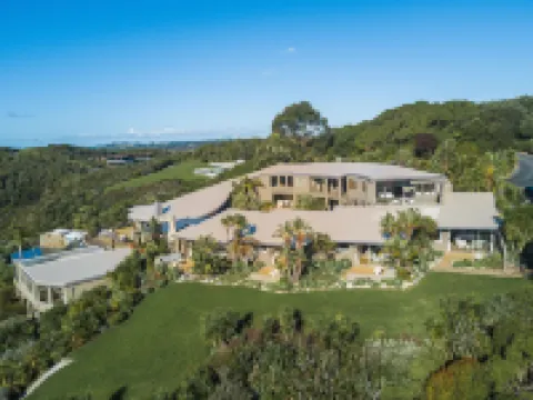 Delamore Lodge Hotels near Waiheke Island Explorer Bus