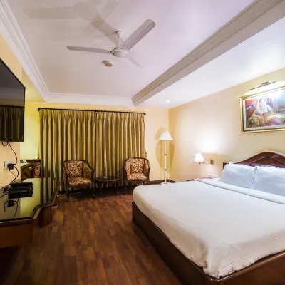 Highway View Hotels near Nerul