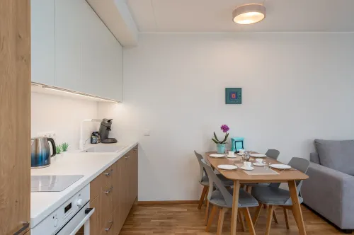 Haraka Apartment with Sunset Balcony - Alojamientos