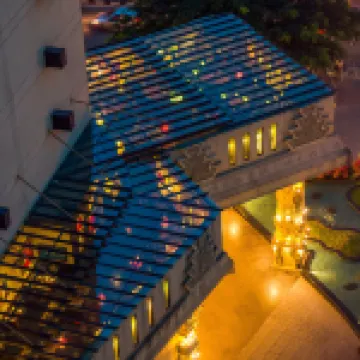 Sterlings Mac Hotel Hotels near Shivoham Shiva Temple