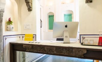 Bloom Boutique l Chelon Haveli