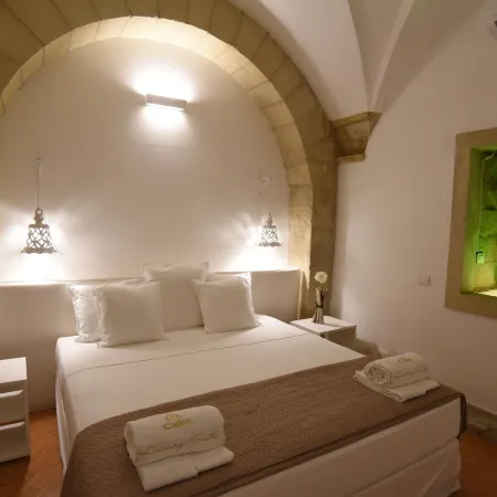 Cadelli Luxury Suite & Apartments