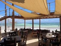 Breeze Residence Apartments - breakfast