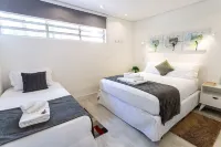 Apartamento com quintal em Alto de Pinheiros Hotéis em Alto de Pinheiros