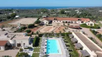Delle Rose, Hotel & Horse Riding - С бассейном